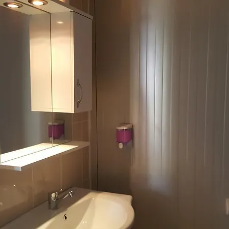 אתר נופש Badem Tatil Koeyue *